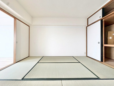 【和室】 | シャルム千里丘 | 現在ご返済中のカーローン・カードローン・教育ローンなどを住宅ローンに一本化したり、家具家電購入費用・引越し費用を住宅ローンと組み合わせるなど、お客さまにメリットの多い住宅ローンのご提案が可能です。