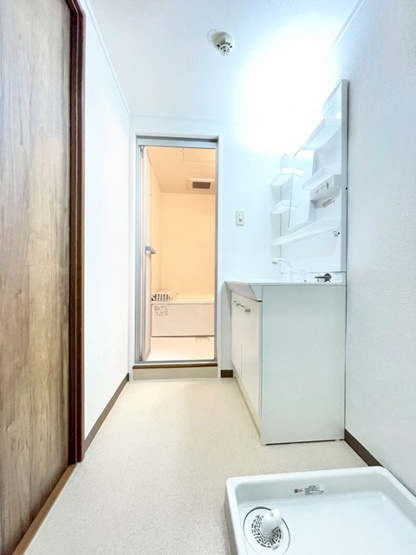 【脱衣所】 | シャルム千里丘 | エイブルにて取扱い可能な住宅ローンは、全部で10種類以上！お客様にピッタリの住宅ローンを当社のFPよりご案内させて頂きます。住宅ローンのご相談だけでも、お気軽にご相談下さいませ。