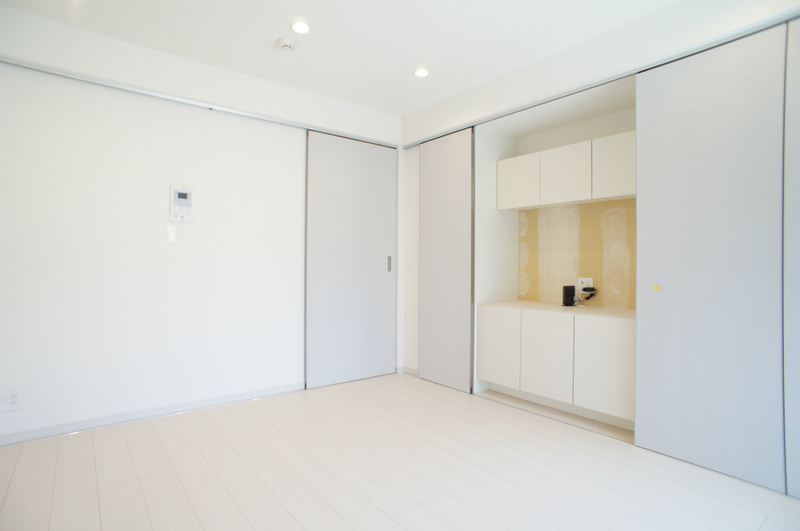 川崎市麻生区黒川のアパートの居間・リビング