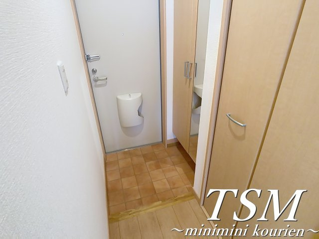 ビオラ翠香園の玄関