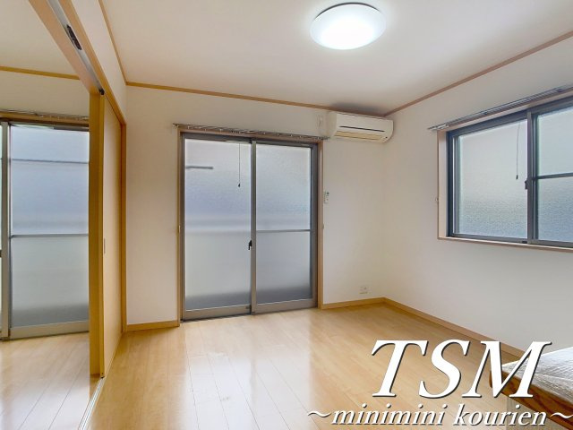 ビオラ翠香園の居間・リビング