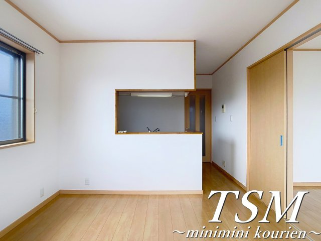 ビオラ翠香園の居間・リビング