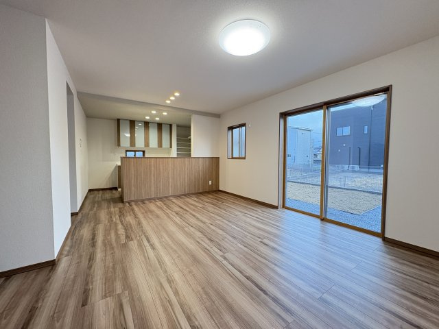 【居間・リビング】 | 本庄市小島6丁目　新築戸建　11号棟