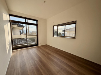 【洋室】 | 笛吹市石和町上平井　中古戸建　内外装フルリフォーム済