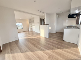 【居間・リビング】 | 笛吹市石和町上平井　中古戸建　内外装フルリフォーム済