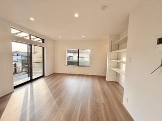 【居間・リビング】 | 笛吹市石和町上平井　中古戸建　内外装フルリフォーム済