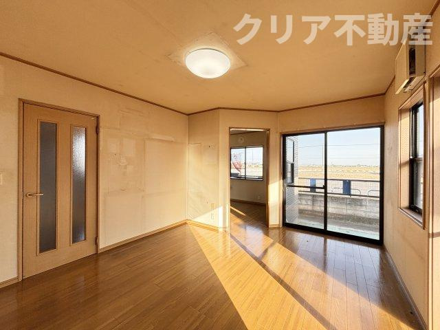 【居間・リビング】 | 佐波郡玉村町樋越中古住宅