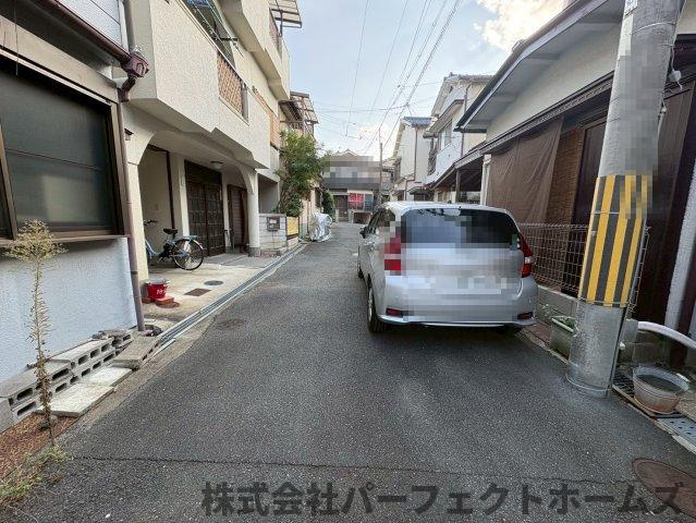【前面道路含む現地写真】の画像