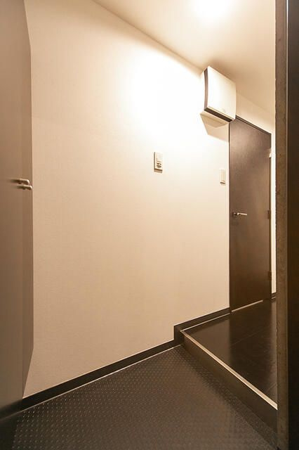 ＶＡＩＮＱＵＥＵＲ　ｉｗａｍｏｔｏｃｈｏの玄関