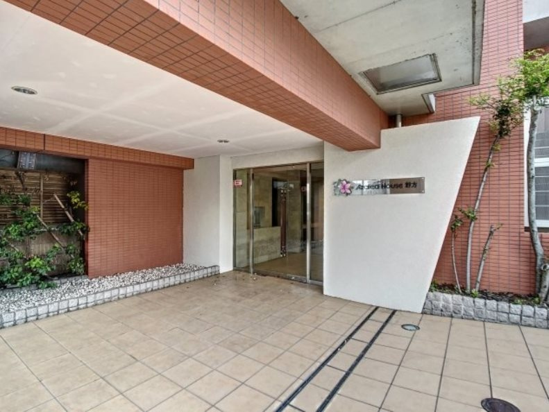 AzaleaHouse野方のエントランス