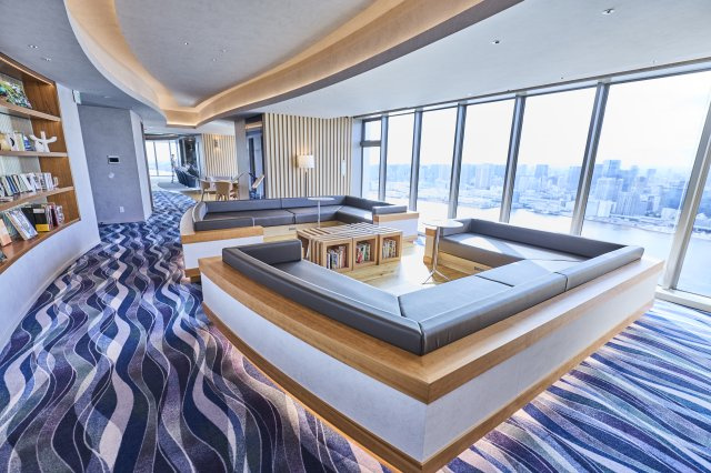 Sun Village T棟 21階のロビー