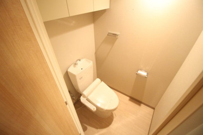 【トイレ】 | グランスイート阿倍野駅前ローレルコート | 温水洗浄便座付きトイレ