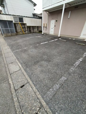 ハイツフォレストの駐車場|1台無料