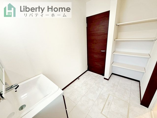 ワイウッドコート土浦市神立町第１期　新築戸建　8号棟の脱衣所