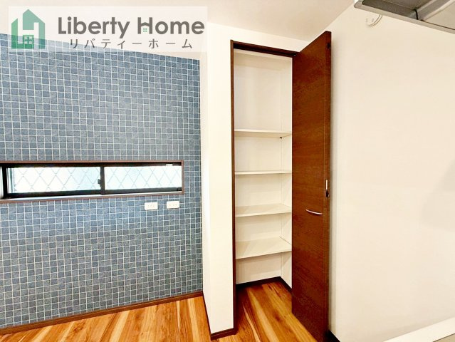 ワイウッドコート土浦市神立町第１期　新築戸建　8号棟のキッチン