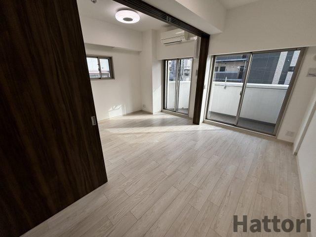 エステムコート新梅田の居間・リビング