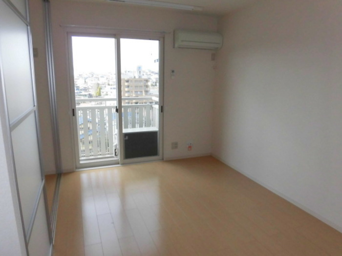 ナチュラルヒルの居間・リビング