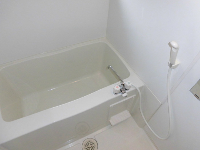 ナチュラルヒルの浴室