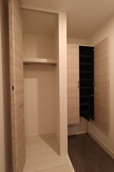 アルモ　ギオーネの玄関