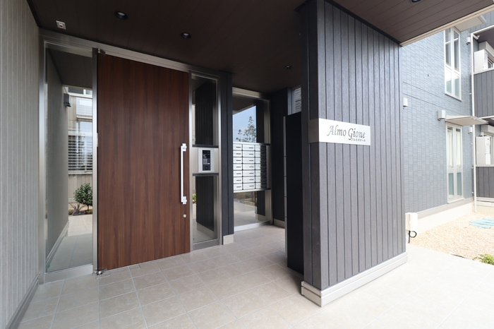 アルモ　ギオーネのエントランス