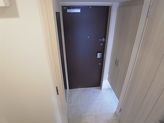 神戸市兵庫区三川口町１丁目の賃貸マンションの玄関|シューズボックス付き