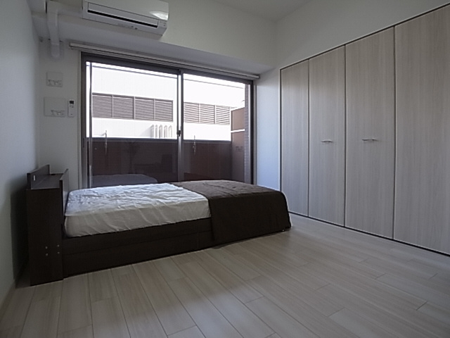 神戸市兵庫区三川口町１丁目の賃貸マンションの内装|洋室