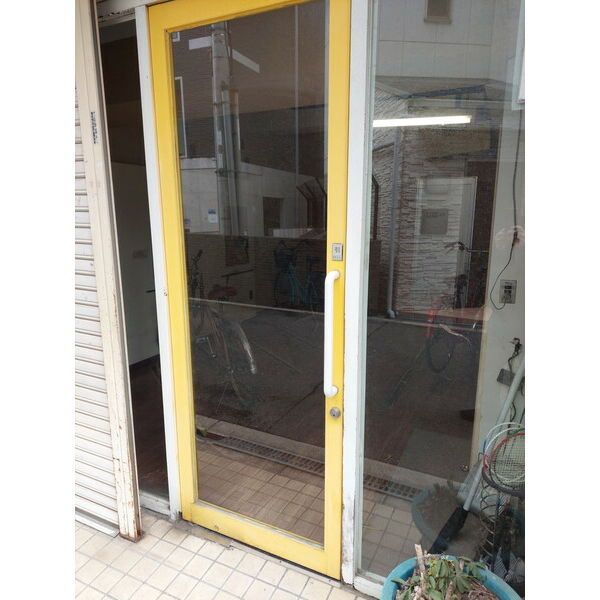 ハイツ東淀のエントランス