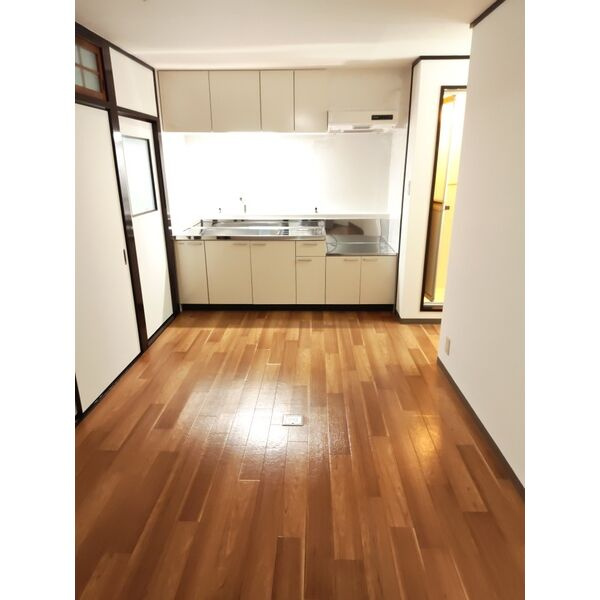 ハイツ東淀の居間・リビング