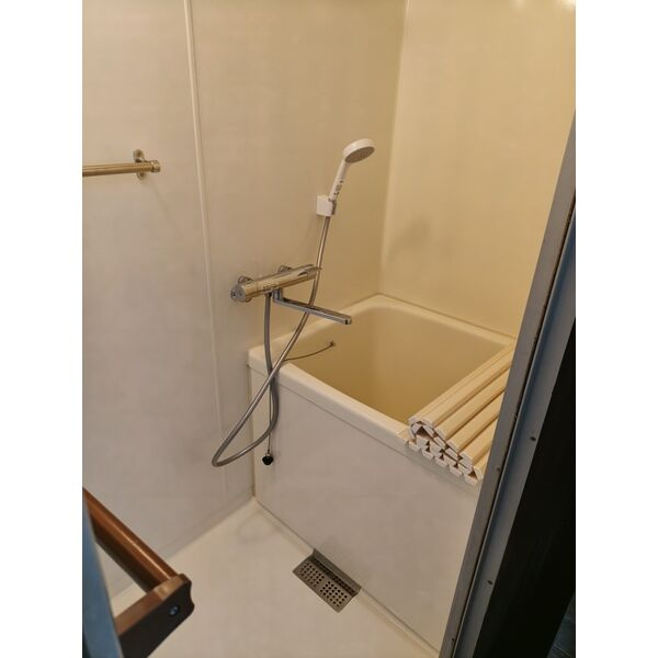 ハイツ東淀の浴室