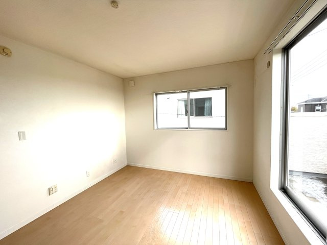 茂原市東郷中古戸建の洋室