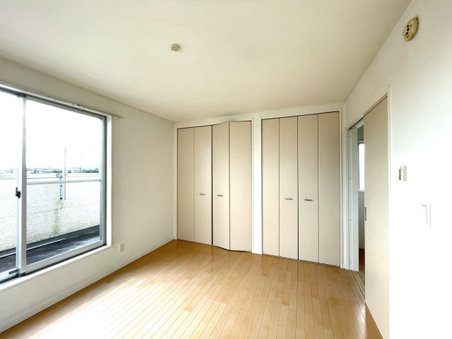 茂原市東郷中古戸建の洋室