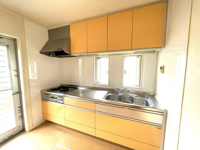 茂原市東郷中古戸建のキッチン