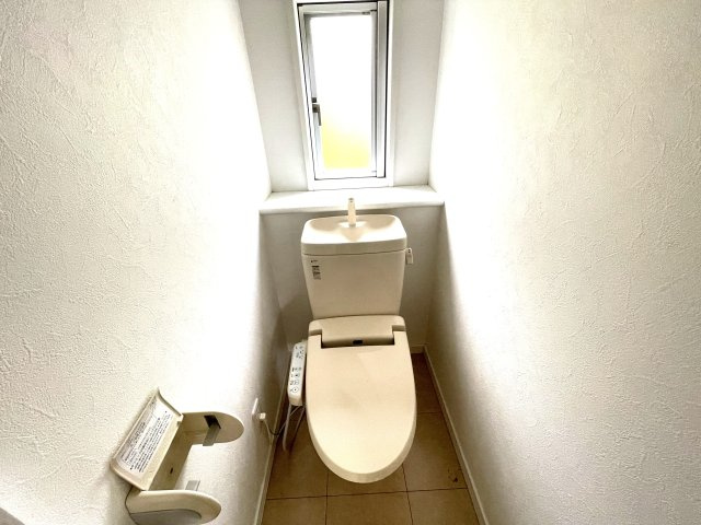 茂原市東郷中古戸建のトイレ