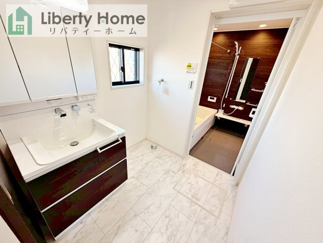 ワイウッドコート土浦市神立町第１期　新築戸建　9号棟の脱衣所