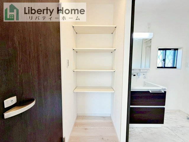 ワイウッドコート土浦市神立町第１期　新築戸建　9号棟の収納