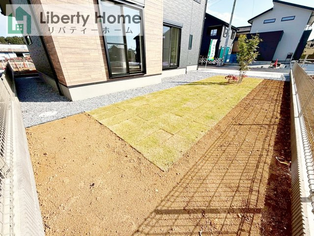 ワイウッドコート土浦市神立町第１期　新築戸建　9号棟の庭