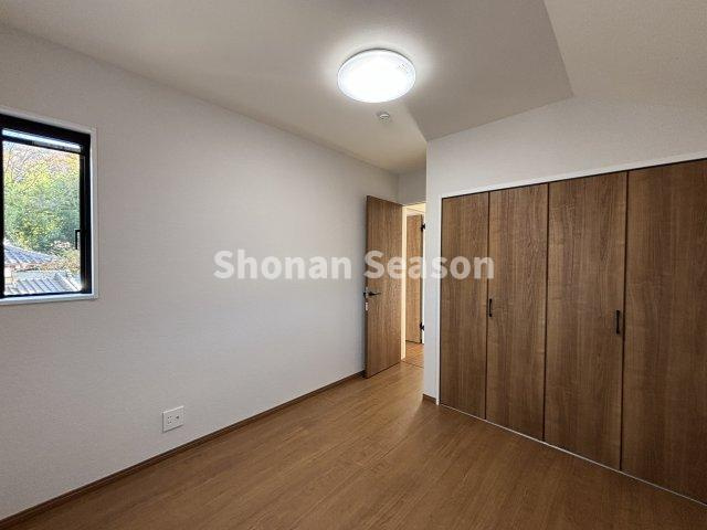 【洋室】 | インテリアの選択肢も広がる全室フローリングのお住まいです。