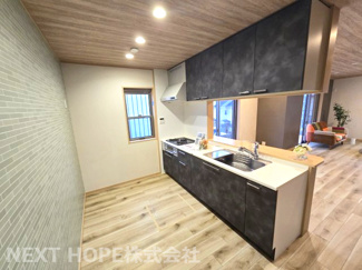 【キッチン】 | 川西市けやき坂４丁目中古戸建 | ゆったりとしたキッチンです♪お料理も楽しくなります！！