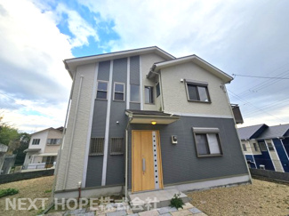 【外観】 | 川西市けやき坂４丁目中古戸建 | 平成２３年５月建築！令和７年９月室内リフォーム済み♪お庭付きの素敵な戸建て住宅です！！