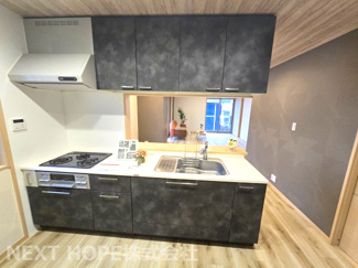 【キッチン】 | 川西市けやき坂４丁目中古戸建 | 対面式システムキッチンです♪お料理を作りながらリビングのご家族とのコミュニケーションもとれます！！