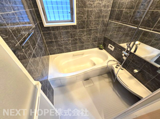 【浴室】 | 川西市けやき坂４丁目中古戸建 | 浴室です♪一日の疲れを癒してくれます！１坪タイプのゆったりとした浴室です！！