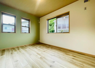 【洋室】 | 川西市けやき坂４丁目中古戸建 | ２階洋室です♪二面最古の明るい室内です！！ぜひ現地でご確認ください！！