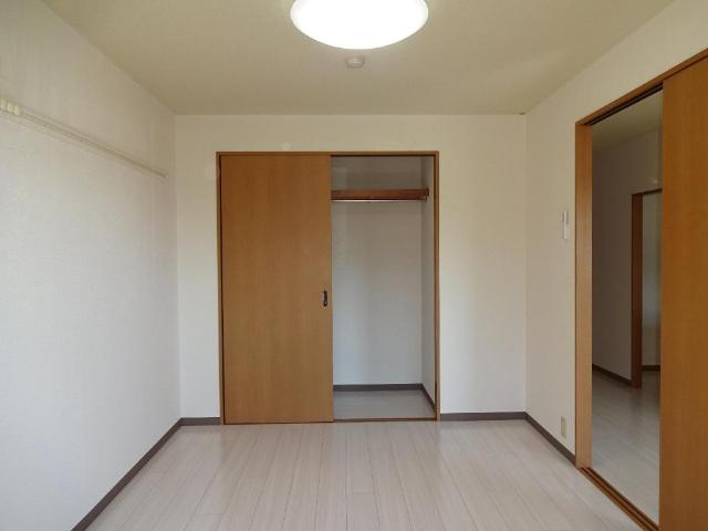 プロニティ　オオフク壱番館の内装|洋室