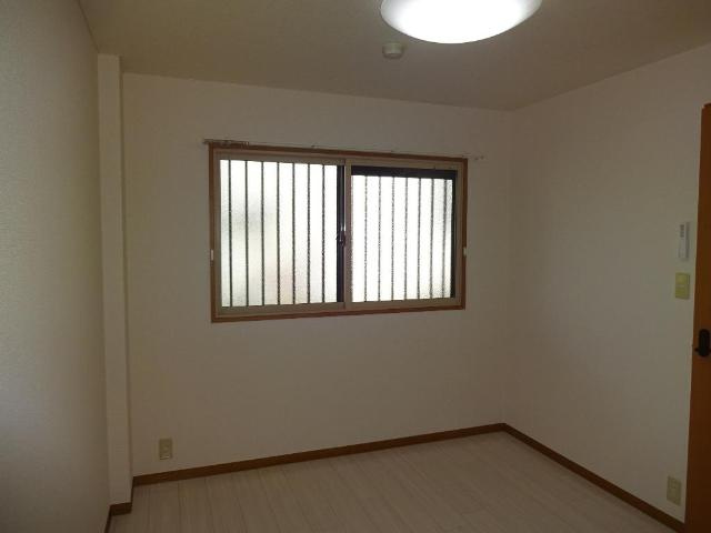 プロニティ　オオフク壱番館の内装|洋室