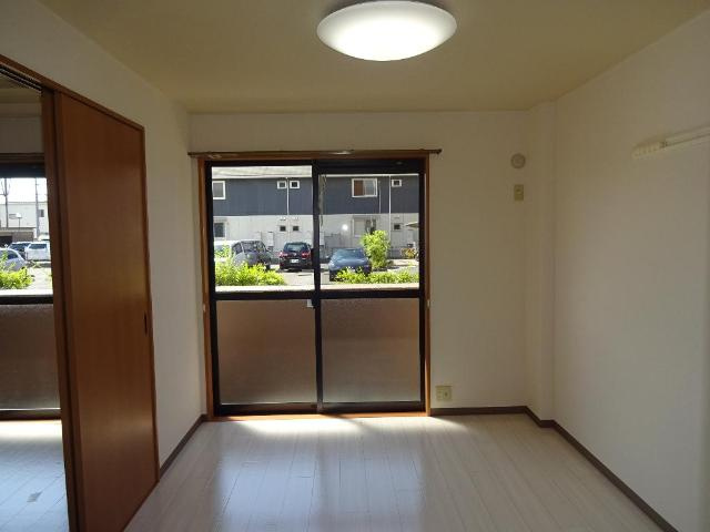 プロニティ　オオフク壱番館の内装|洋室