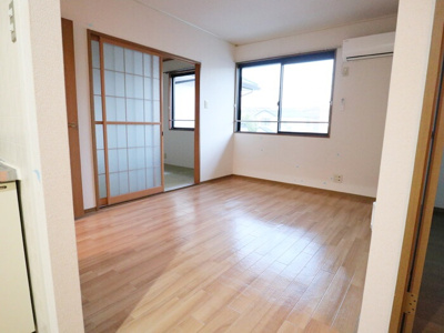 【居間・リビング】 | 堀の内ハイム | 日当たり良好♪明るいリビング