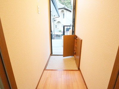 【玄関】 | 堀の内ハイム | シューズボックス付き玄関