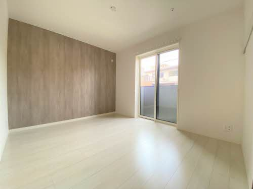 Ｃａｓａ　Ｒｅｇｉｏ　Ｍｉｓｕｊｉの洋室|広々とした洋室です