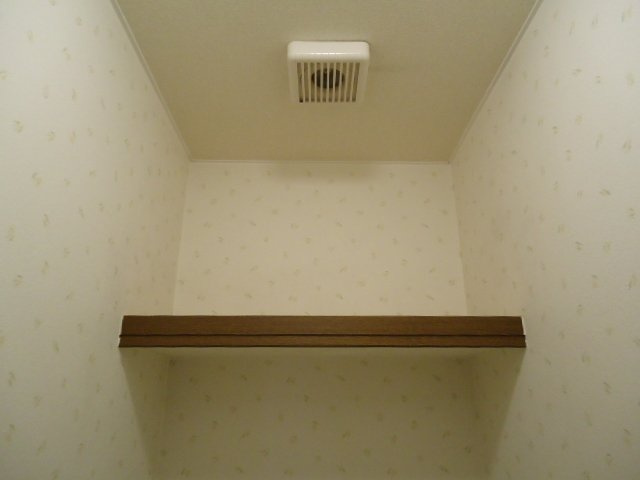 ロイヤルハイツ藤田のトイレ|トイレ棚