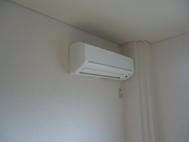 ロイヤルハイツ藤田の設備|エアコン
